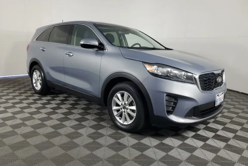 2020 Kia Sorento LX photo 1