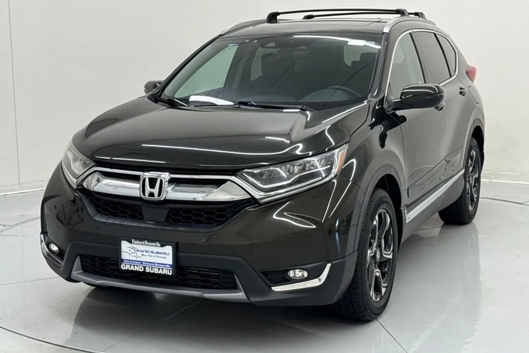2018 Honda CR-V Touring photo 1