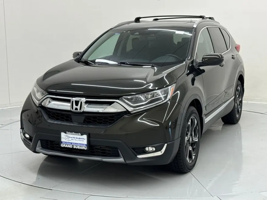 2018 Honda CR-V Touring photo 1