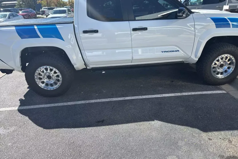 2024 Toyota Tacoma TRD Sport photo 1