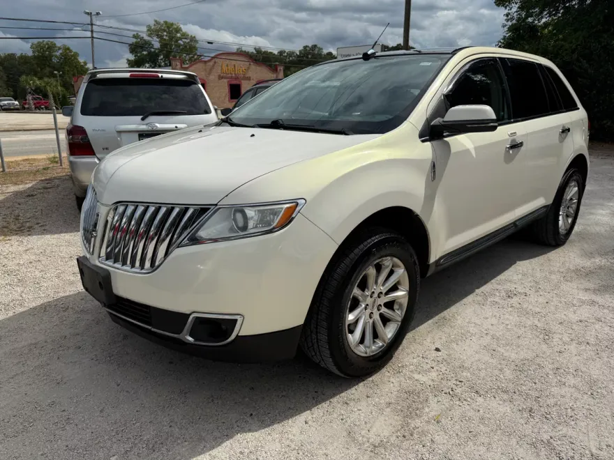 2013 Lincoln MKX Base photo 1
