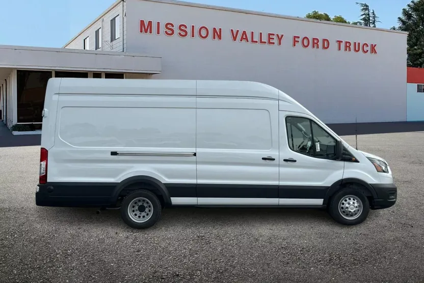 2025 Ford Transit photo 1
