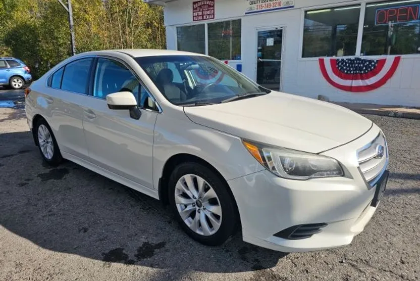 2016 Subaru Legacy 2.5i Premium photo 1