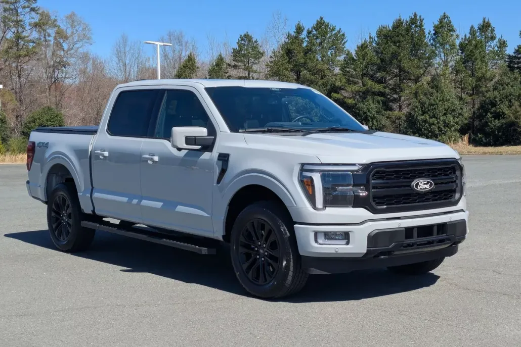 2024 Ford F-150 Lariat photo 1