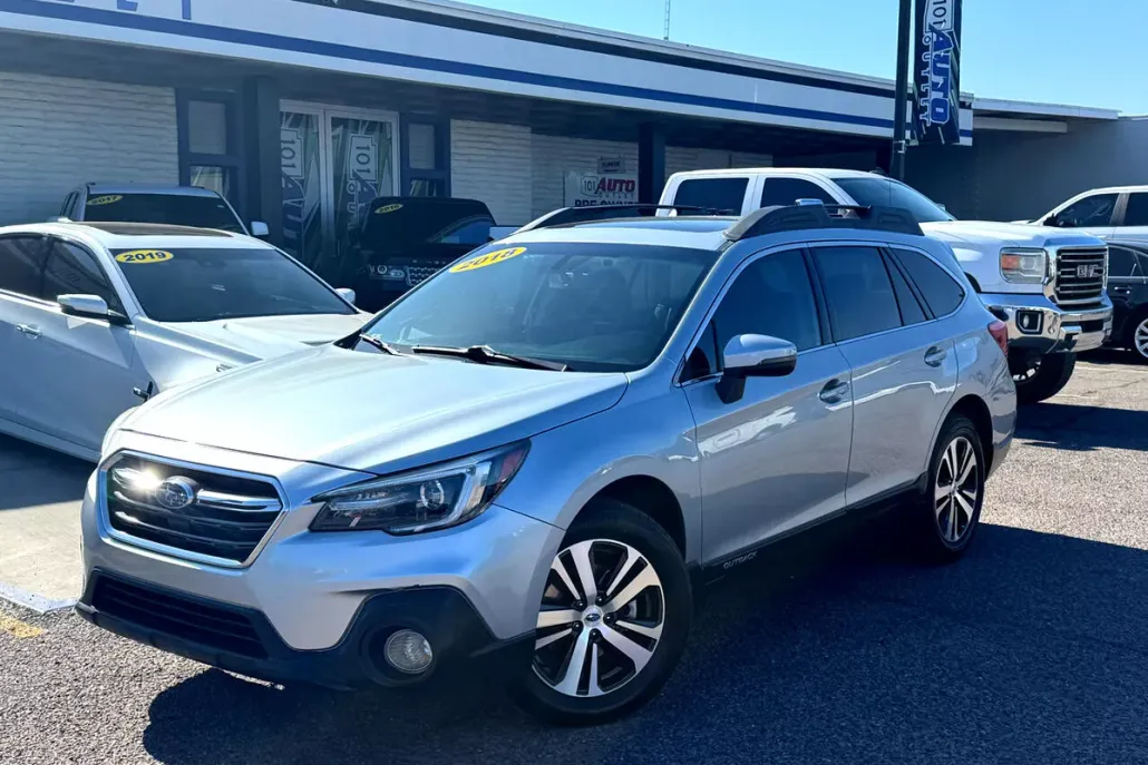 2018 Subaru Outback 2.5i Limited photo 1