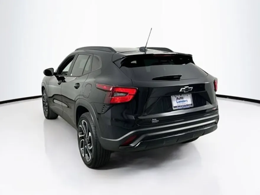 2025 Chevrolet Trax photo 1