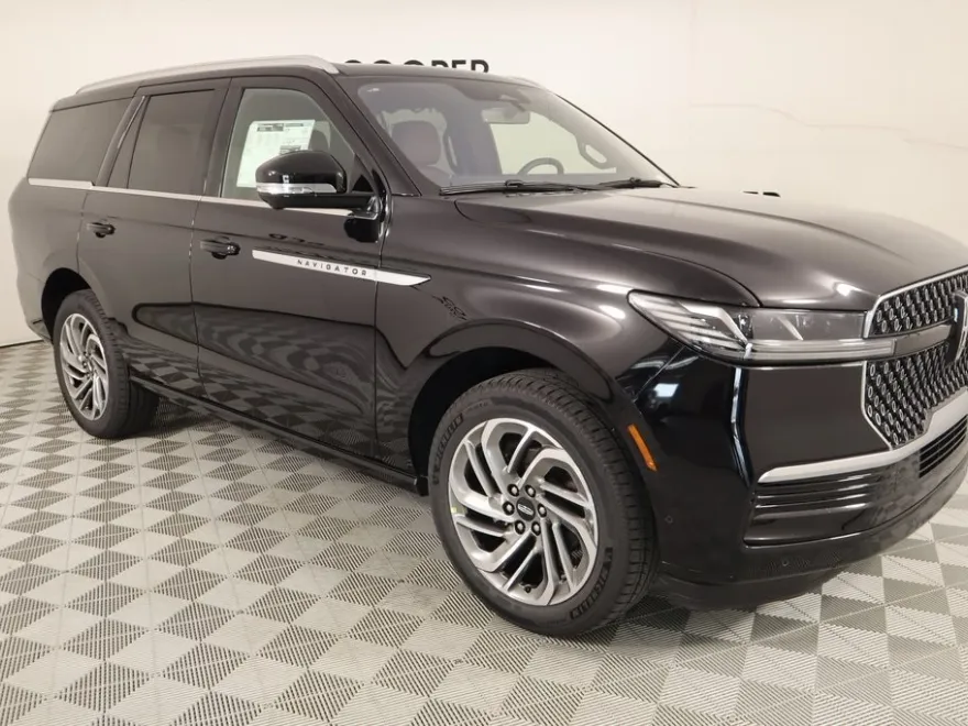 2025 Lincoln Navigator Reserve photo 1