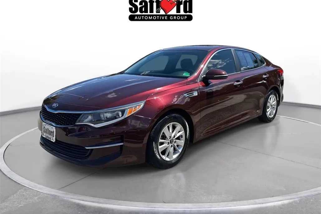 2016 Kia Optima LX photo 1