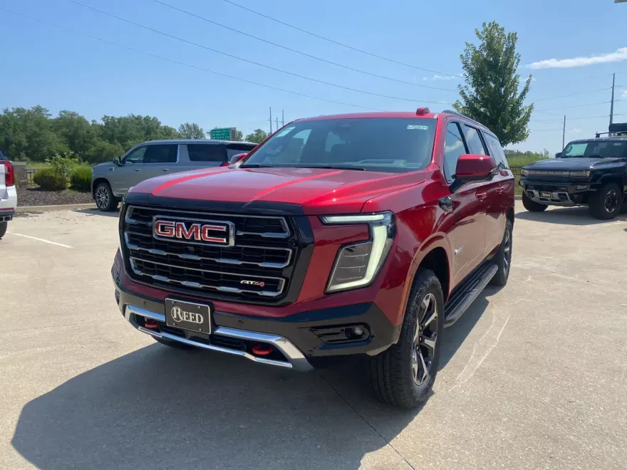 2025 Gmc Yukon XL AT4 photo 1