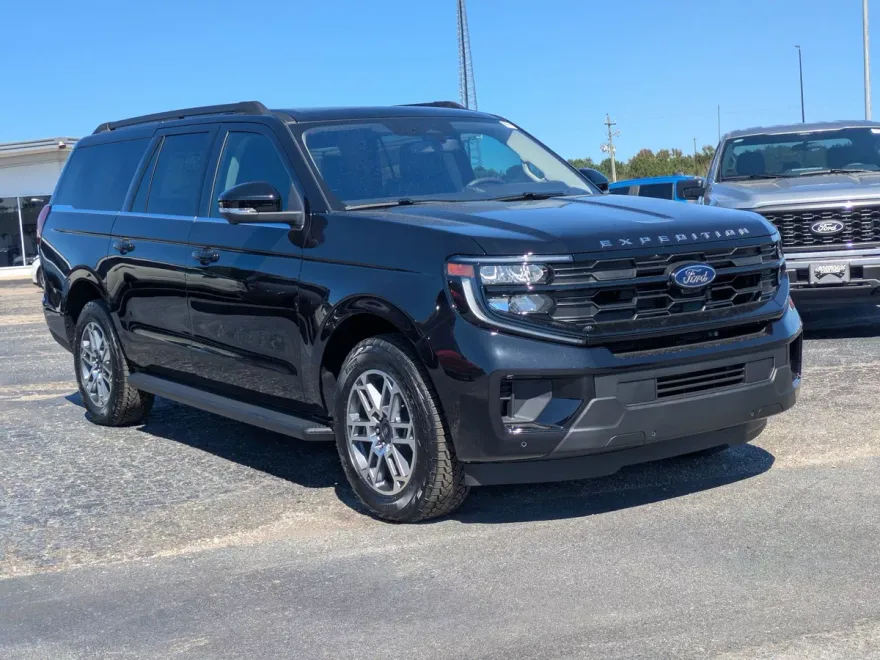 2025 Ford Expedition MAX photo 1
