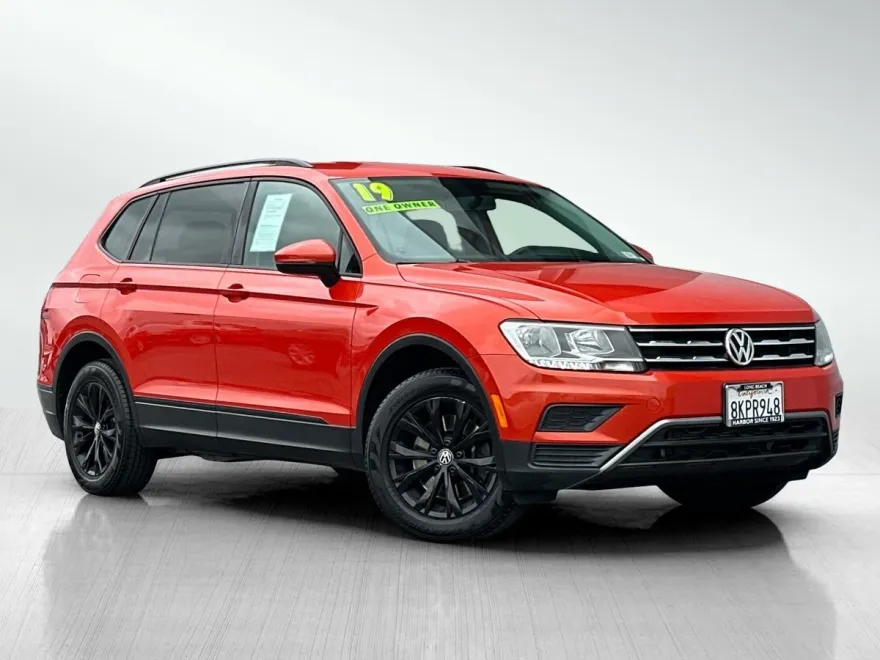 2019 Volkswagen Tiguan S photo 1