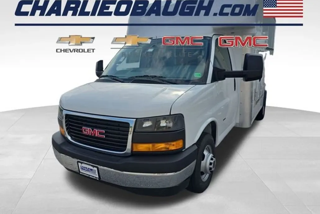 2025 Gmc Savana Cutaway 3500 photo 1