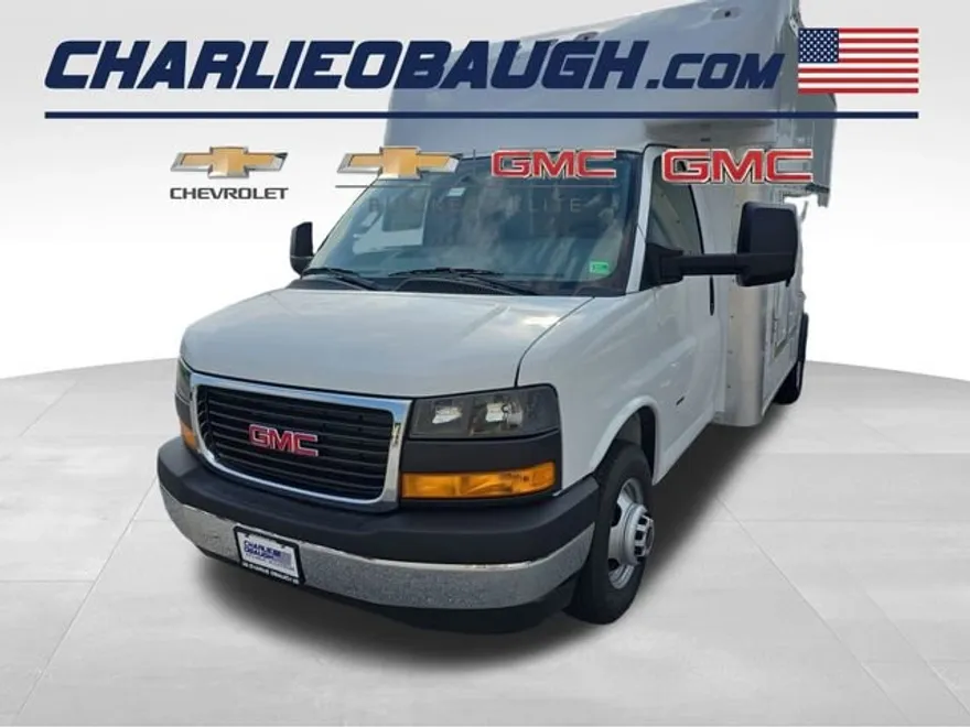 2025 Gmc Savana Cutaway 3500 photo 1