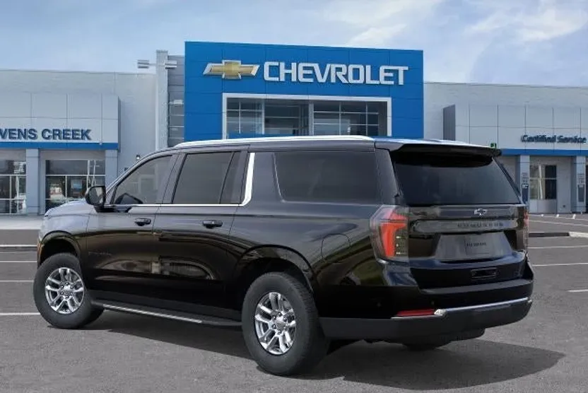 2026 Chevrolet Suburban LT photo 1
