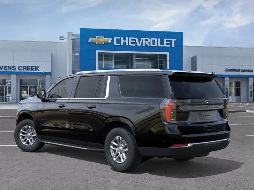 2026 Chevrolet Suburban LT photo 1