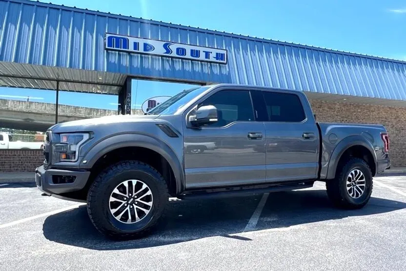 2019 Ford F-150 Raptor photo 1