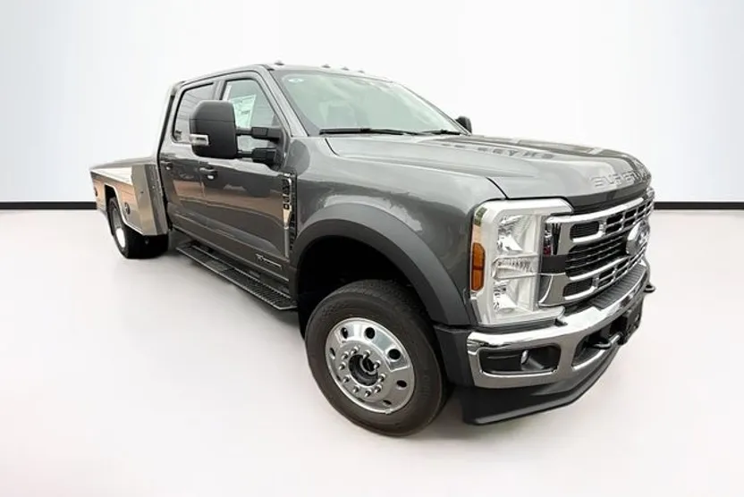2026 Ford F-450 XLT photo 1