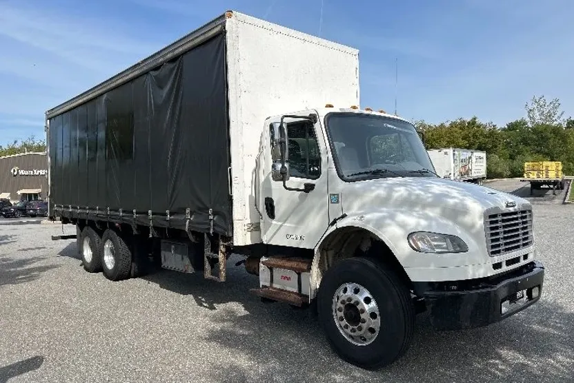 2018 Freightliner M2 106 Medium Duty photo 1