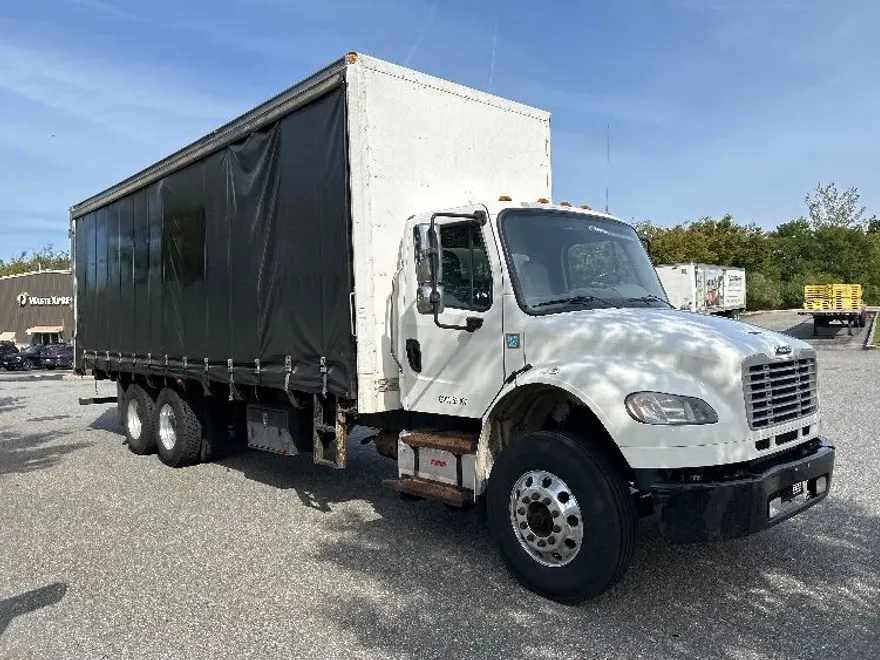 2018 Freightliner M2 106 Medium Duty photo 1