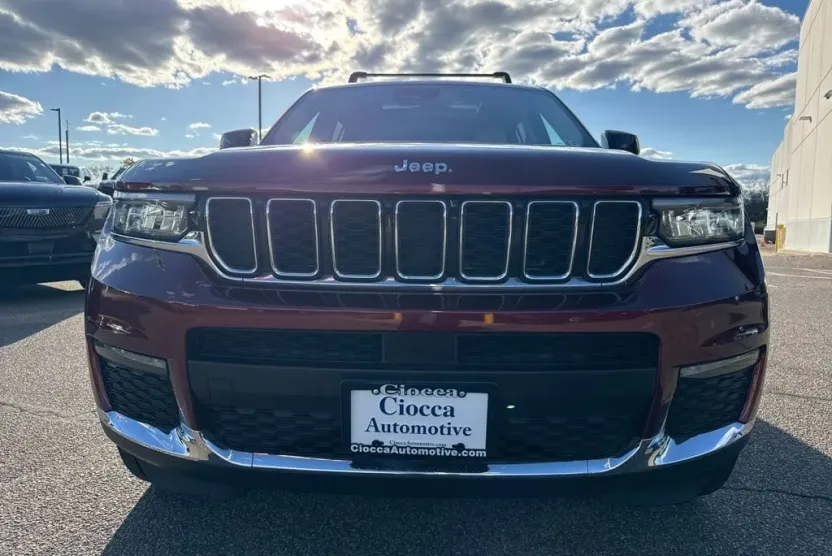 2022 Jeep Grand Cherokee Limited photo 1