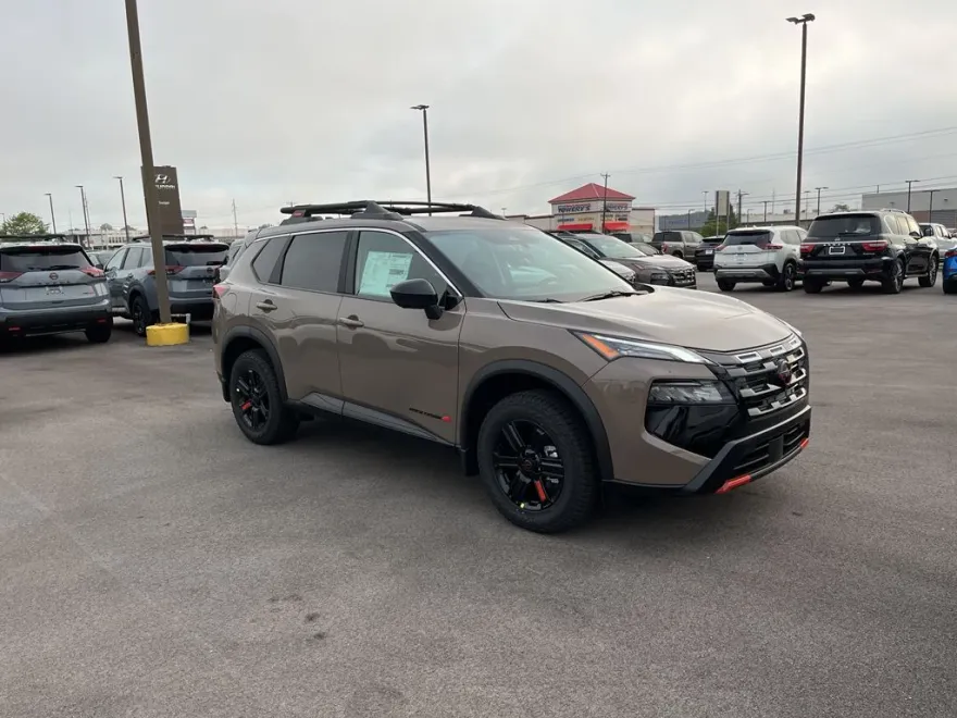 2026 Nissan Rogue SV photo 1