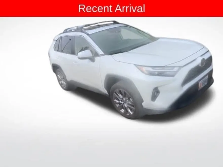 2023 Toyota RAV4 XLE Premium photo 1