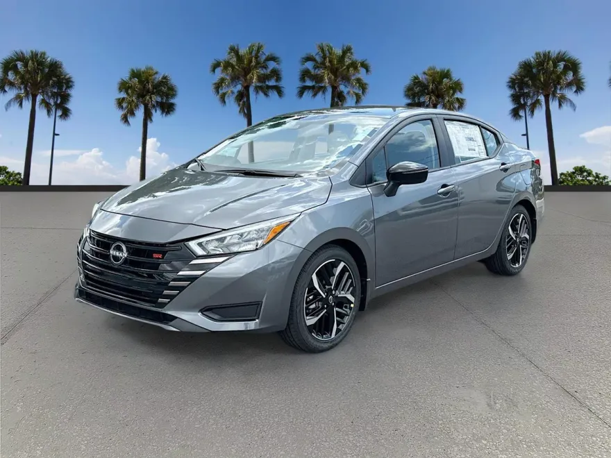 2025 Nissan Versa SR photo 1