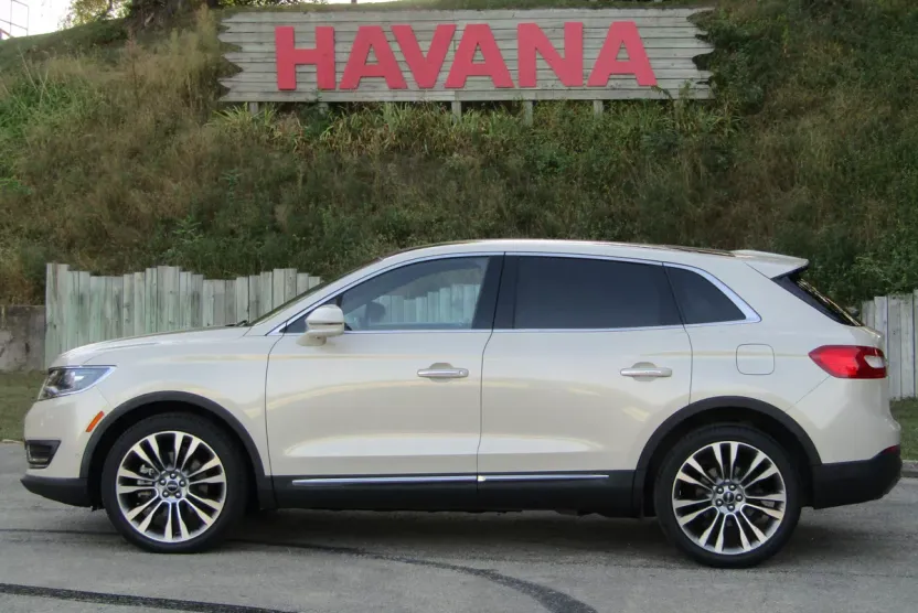 2016 Lincoln MKX Reserve photo 1