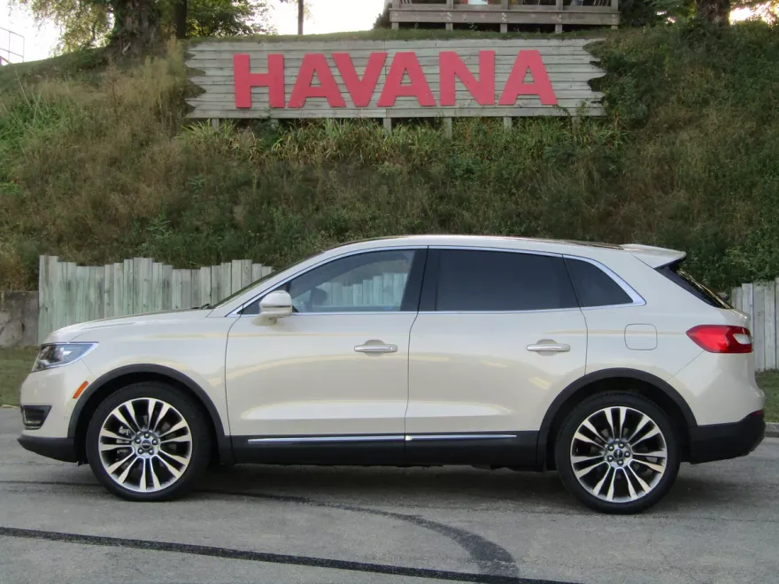 2016 Lincoln MKX Reserve photo 1