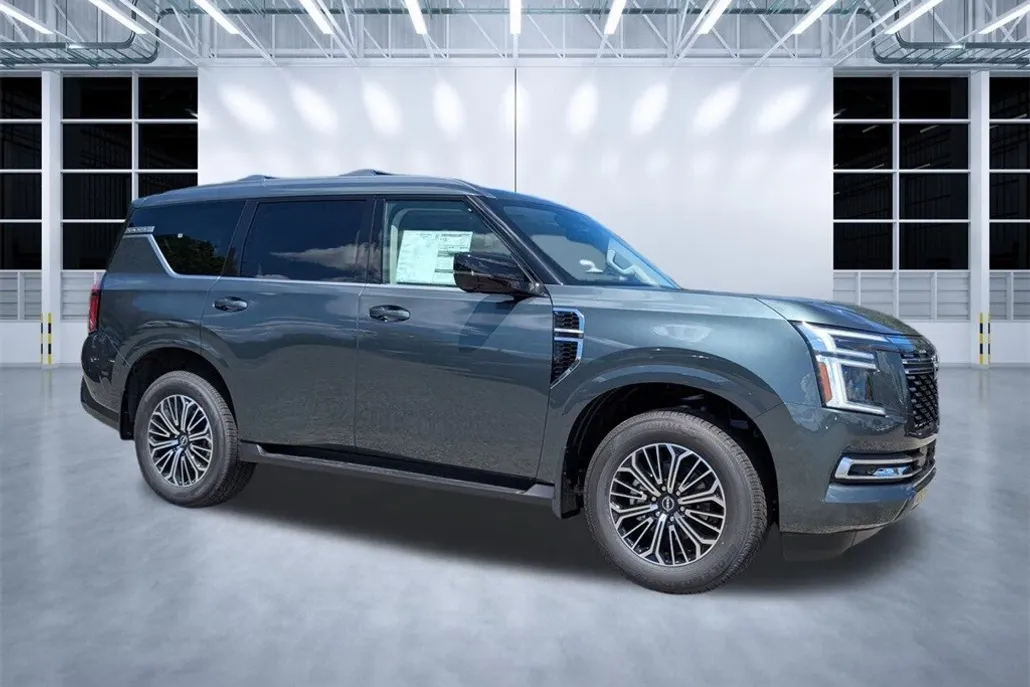 2025 Nissan Armada Platinum photo 1