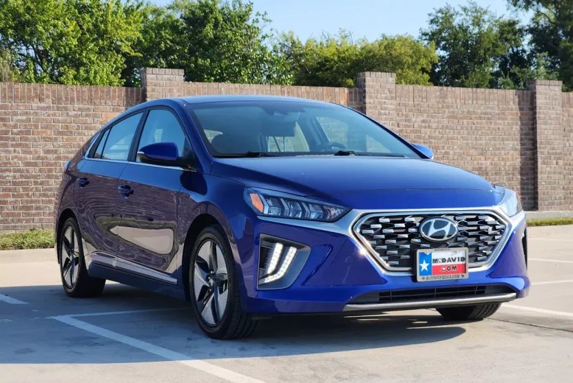 2021 Hyundai Ioniq SEL photo 1