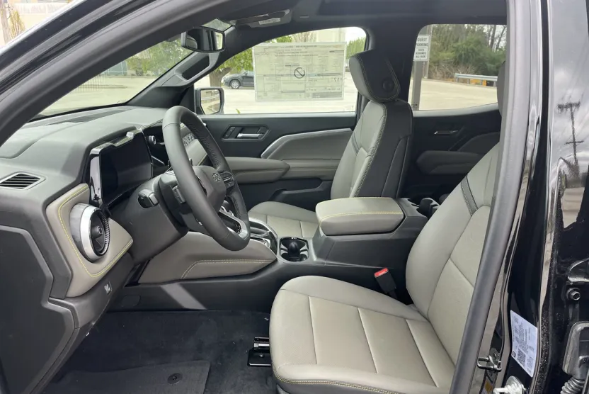 2025 Chevrolet Colorado ZR2 photo 1