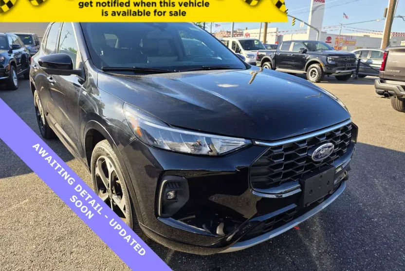 2023 Ford Escape ST-Line Select photo 1