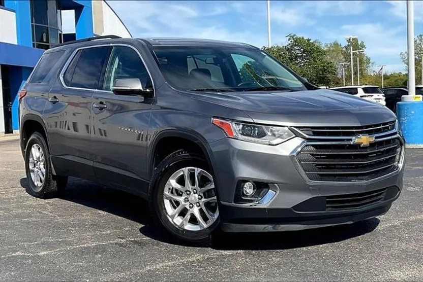 2019 Chevrolet Traverse Cloth 1LT photo 1