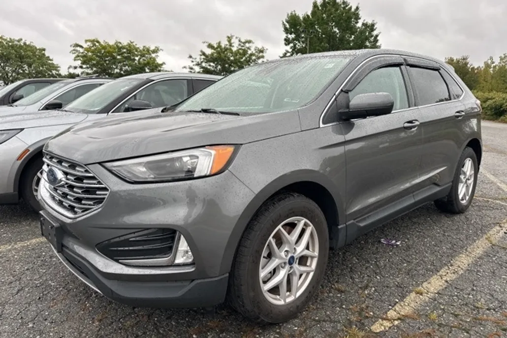 2022 Ford Edge SEL photo 1