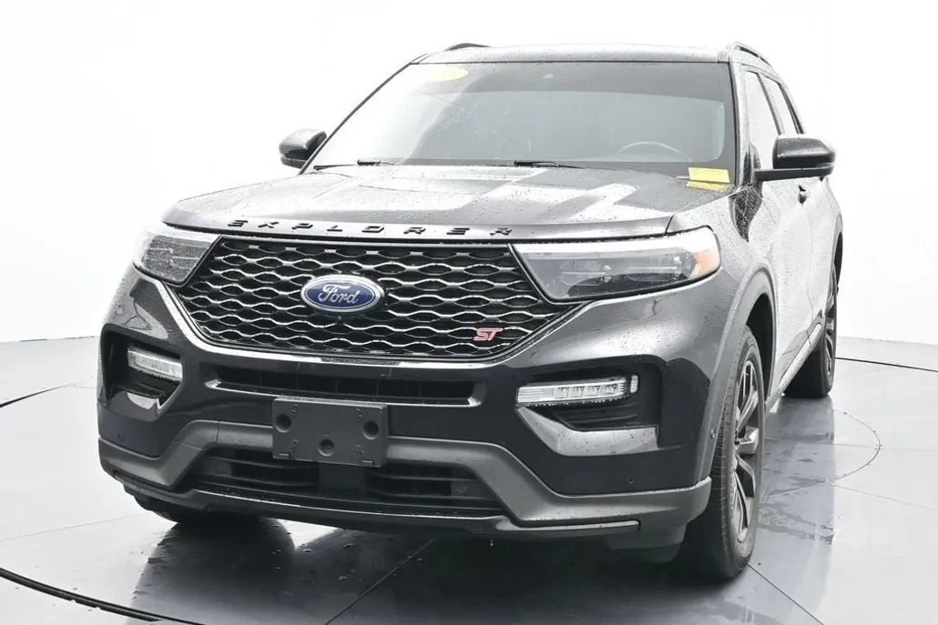 2021 Ford Explorer ST photo 1