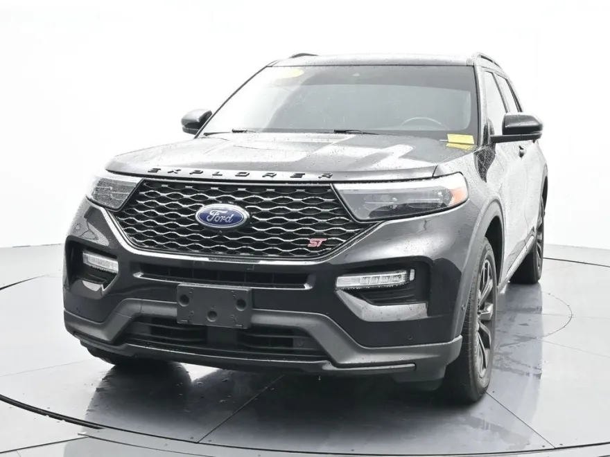 2021 Ford Explorer ST photo 1