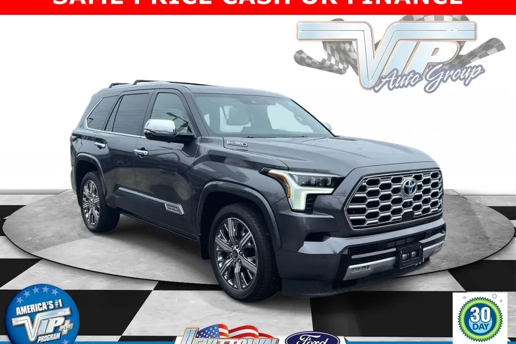 2024 Toyota Sequoia Capstone photo 1