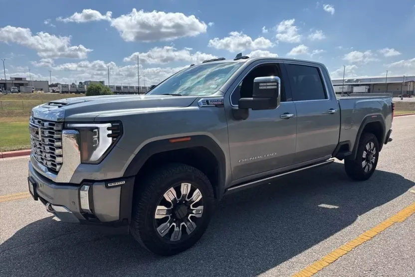 2024 Gmc Sierra 2500 HD Denali photo 1