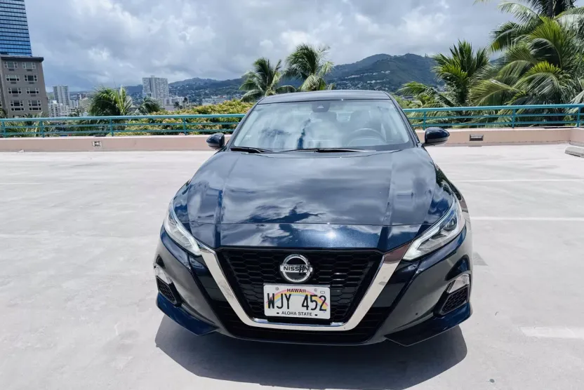 2021 Nissan Altima 2.5 SR photo 1