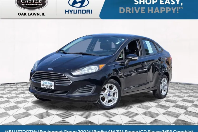 2013 Ford Fiesta SE photo 1