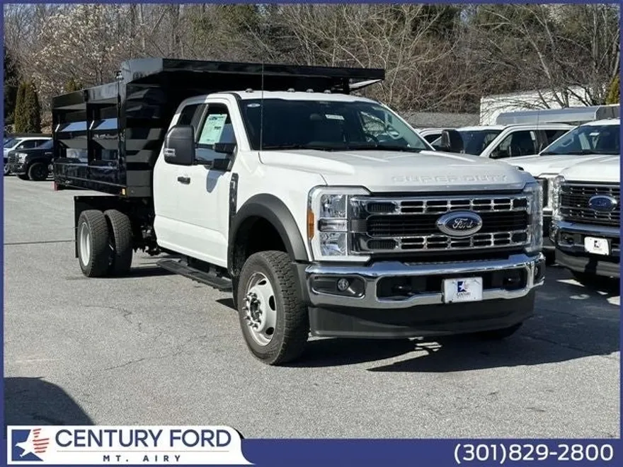 2024 Ford F-550 photo 1