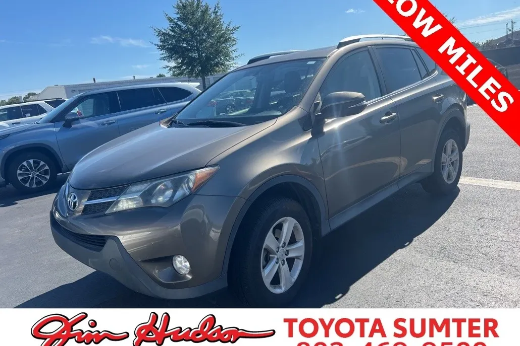 2014 Toyota RAV4 XLE photo 1