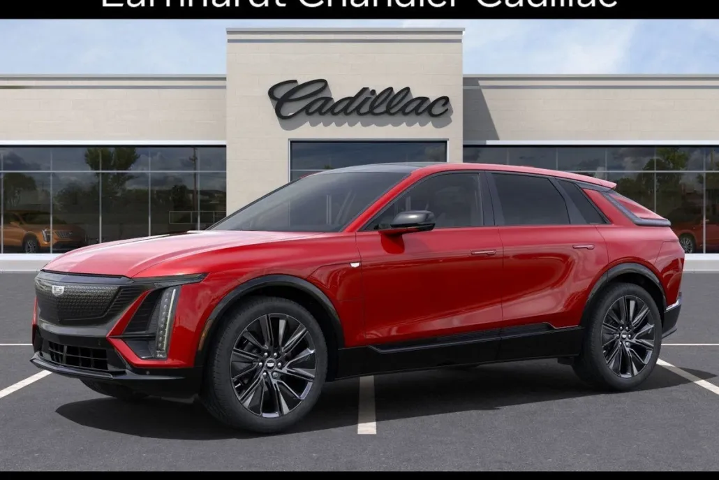 2025 Cadillac Lyriq Sport photo 1