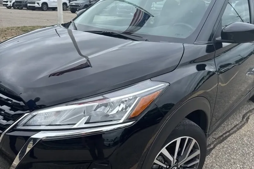 2021 Nissan Kicks SV photo 1