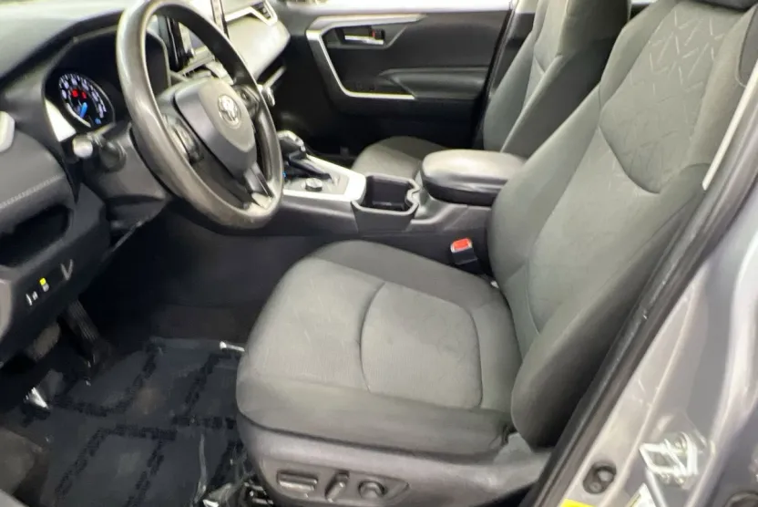 2022 Toyota RAV4 Hybrid XLE photo 1