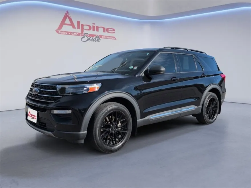 2021 Ford Explorer XLT photo 1