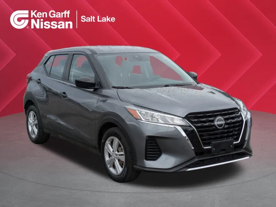 2023 Nissan Kicks S photo 1