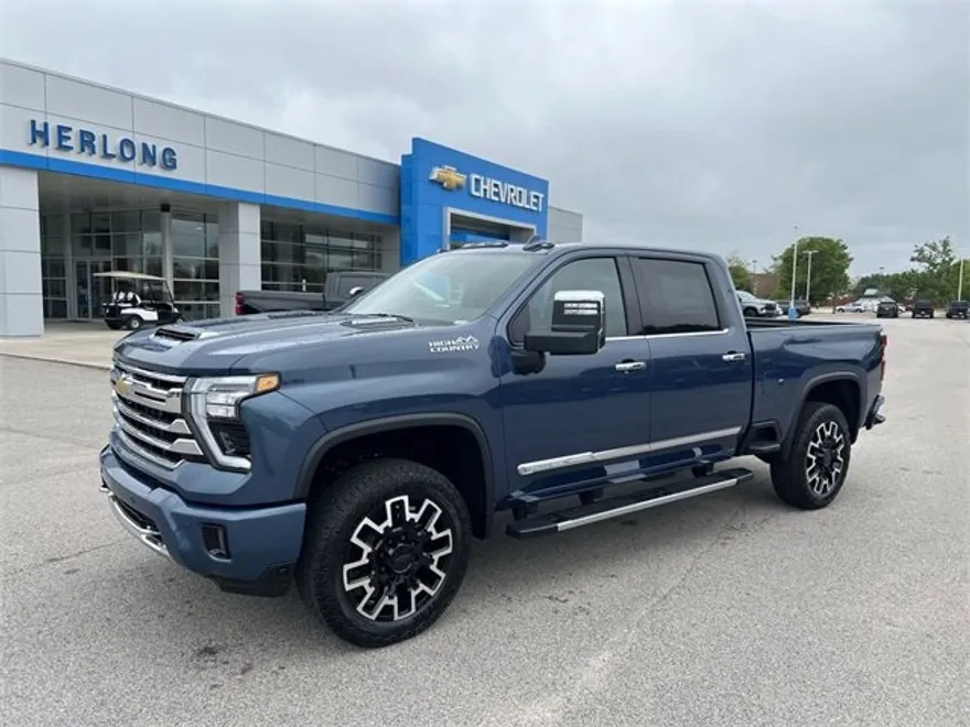2025 Chevrolet Silverado 2500HD High Country photo 1