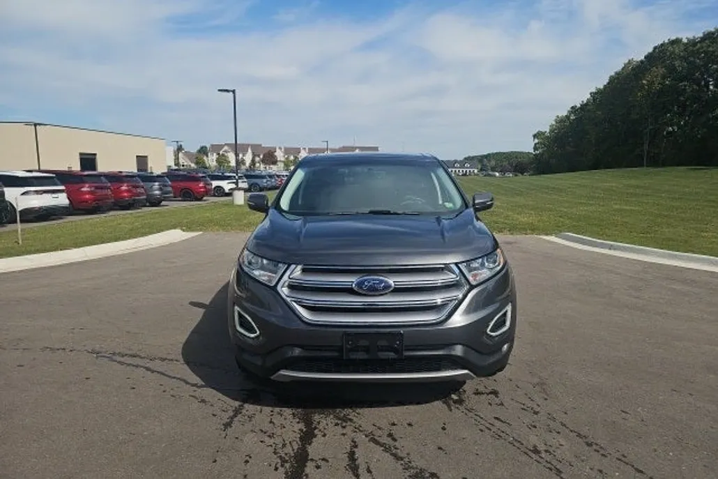 2018 Ford Edge Titanium photo 1